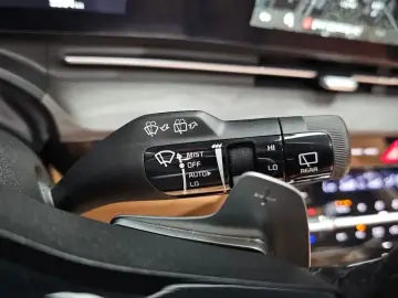 2023 Kia Carnival с пробегом 5 504 км