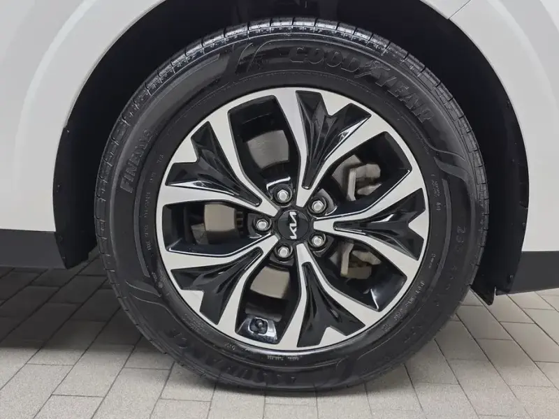 2022 Kia Carnival с пробегом 107 186 км