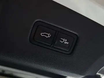 2023 Kia Carnival с пробегом 10 515 км