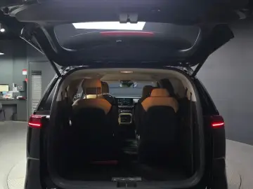 2021 Kia Carnival с пробегом 77 578 км