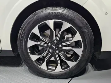 2023 Kia Carnival с пробегом 10 515 км