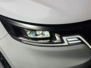 2023 Kia Carnival с пробегом 10 515 км