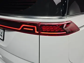 2023 Kia Carnival с пробегом 10 515 км
