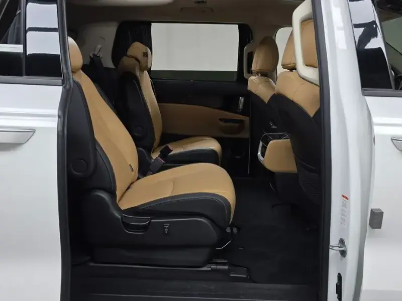 2022 Kia Carnival с пробегом 85 839 км