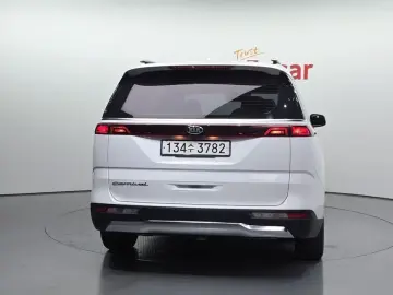 2021 Kia Carnival с пробегом 89 445 км