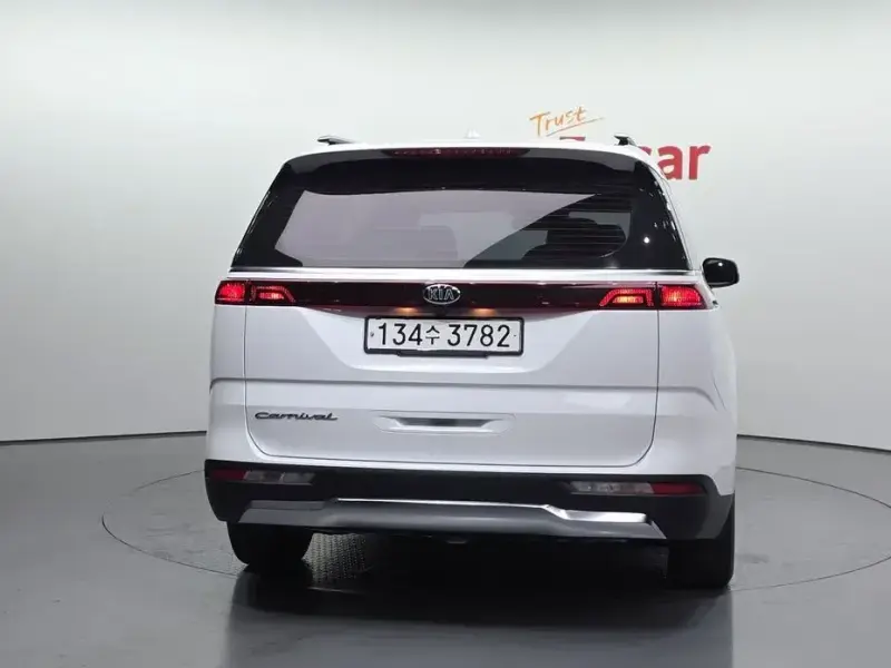 2021 Kia Carnival с пробегом 89 445 км