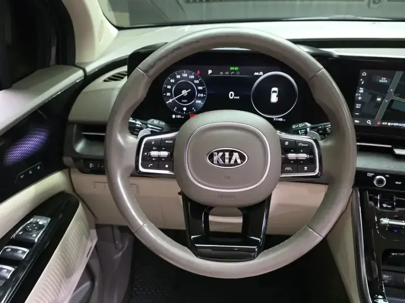2021 Kia Carnival с пробегом 71 143 км