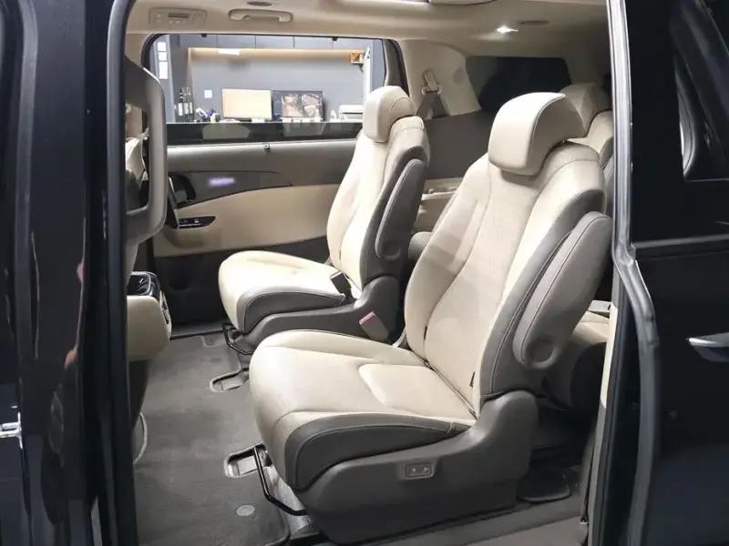 2021 Kia Carnival с пробегом 71 143 км
