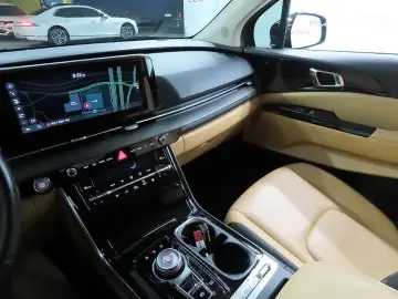 2022 Kia Carnival с пробегом 65 622 км