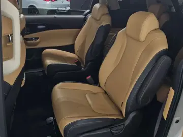 2022 Kia Carnival с пробегом 86 643 км