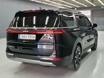 2023 Kia Carnival с пробегом 81 183 км