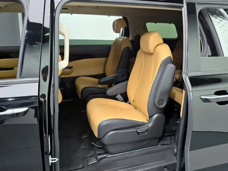 2021 Kia Carnival с пробегом 122 506 км