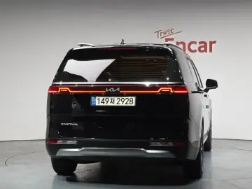 2022 Kia Carnival с пробегом 75 415 км