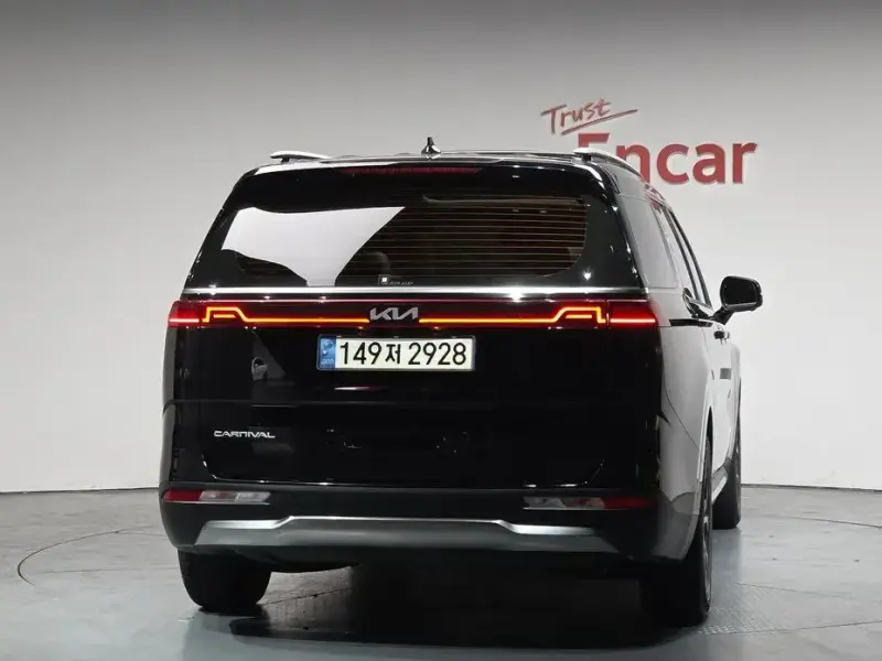 2022 Kia Carnival с пробегом 75 415 км