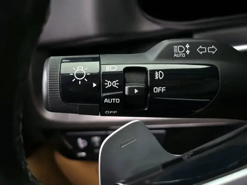 2021 Kia Carnival с пробегом 122 506 км