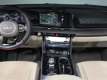 2022 Kia Carnival с пробегом 75 415 км