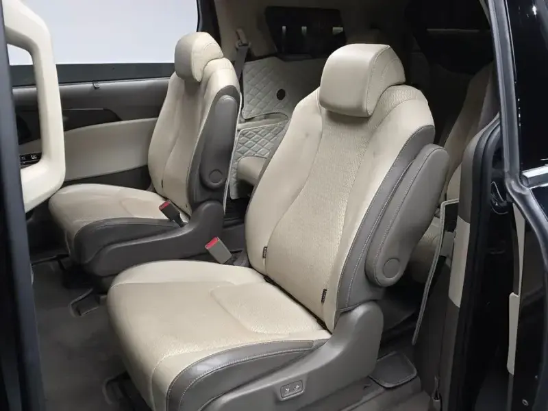 2022 Kia Carnival с пробегом 75 415 км