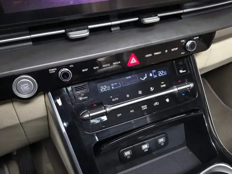 2022 Kia Carnival с пробегом 75 415 км