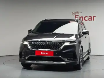 2023 Kia Carnival с пробегом 32 165 км