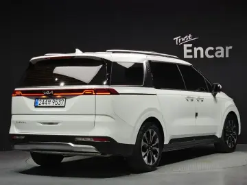 2022 Kia Carnival с пробегом 65 780 км