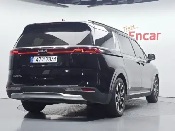 2022 Kia Carnival с пробегом 82 220 км
