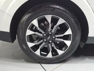 2022 Kia Carnival с пробегом 65 780 км