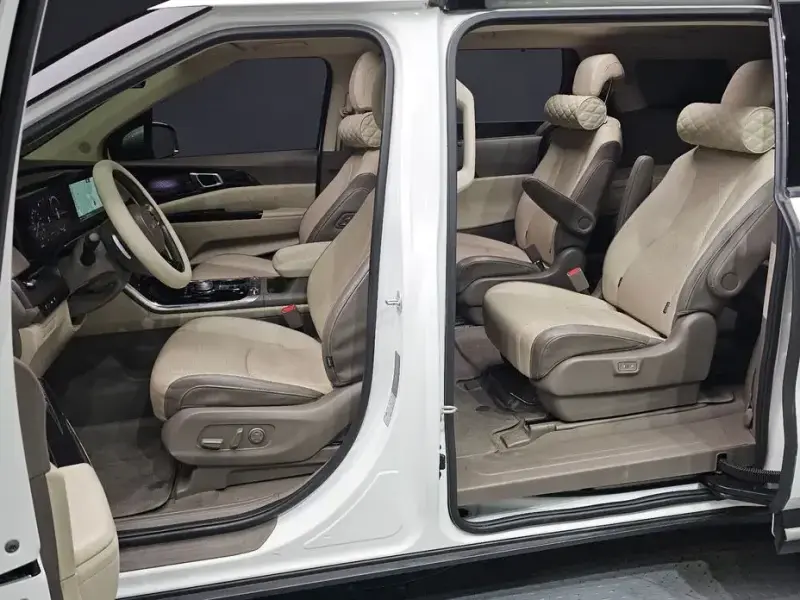 2022 Kia Carnival с пробегом 65 780 км