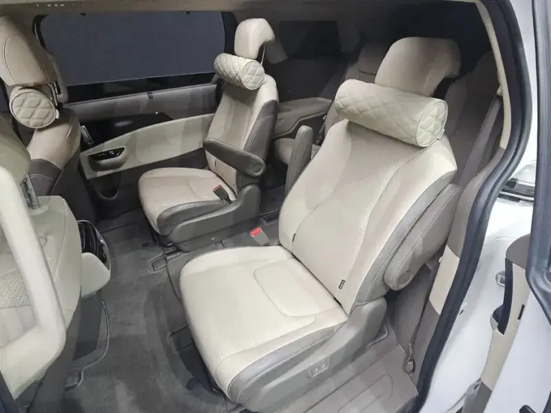 2022 Kia Carnival с пробегом 65 780 км
