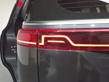 2023 Kia Carnival с пробегом 32 165 км