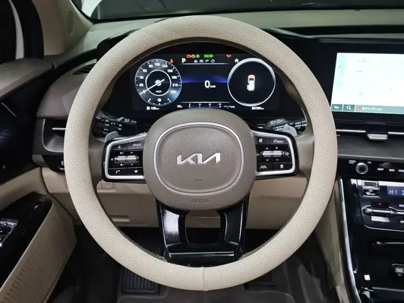 2022 Kia Carnival с пробегом 65 780 км