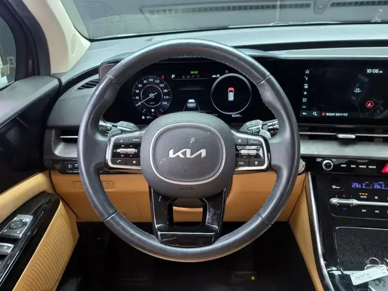 2022 Kia Carnival с пробегом 82 220 км