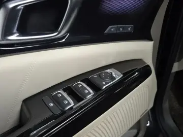 2023 Kia Carnival с пробегом 32 165 км