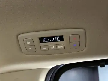 2022 Kia Carnival с пробегом 82 220 км