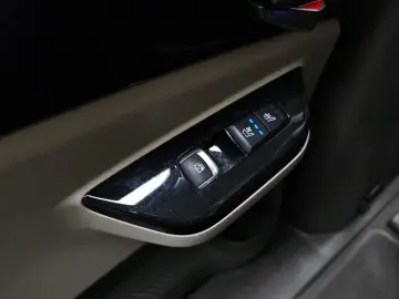 2022 Kia Carnival с пробегом 65 780 км