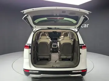 2022 Kia Carnival с пробегом 65 780 км