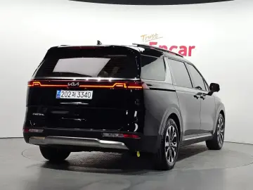 2023 Kia Carnival с пробегом 40 703 км