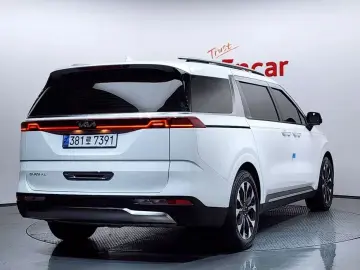 2021 Kia Carnival с пробегом 22 188 км