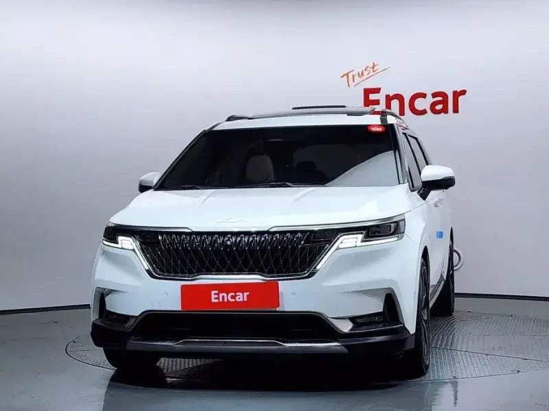 2021 Kia Carnival с пробегом 22 188 км