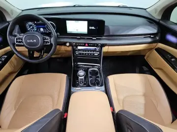 2023 Kia Carnival с пробегом 40 703 км