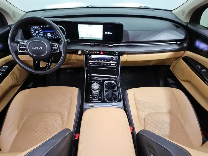 2023 Kia Carnival с пробегом 40 703 км