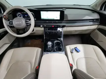 2021 Kia Carnival с пробегом 22 188 км