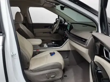 2021 Kia Carnival с пробегом 22 188 км