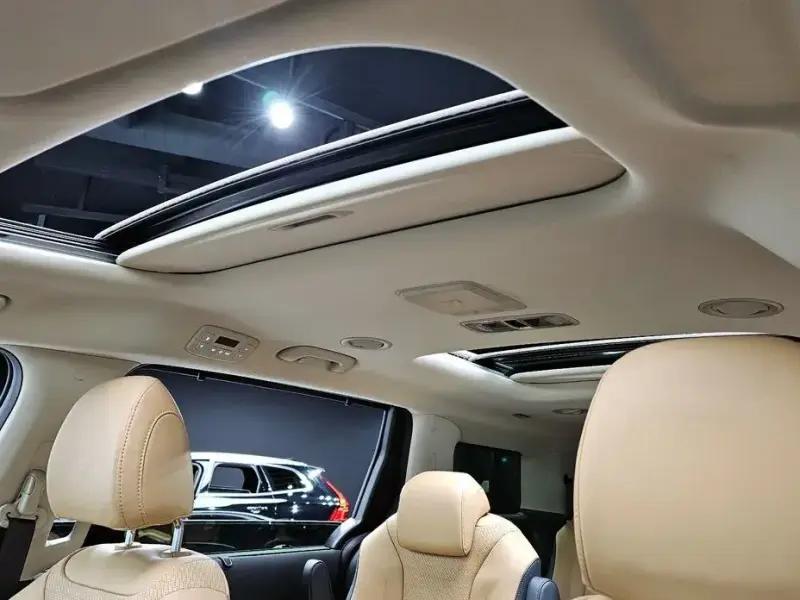 2023 Kia Carnival с пробегом 40 703 км