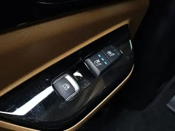 2023 Kia Carnival с пробегом 40 703 км