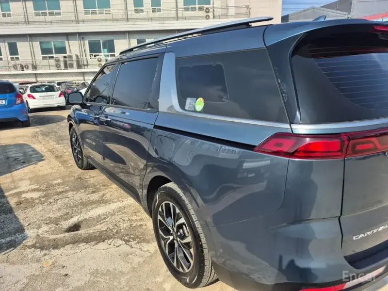 2022 Kia Carnival с пробегом 38 336 км