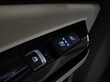 2021 Kia Carnival с пробегом 22 188 км