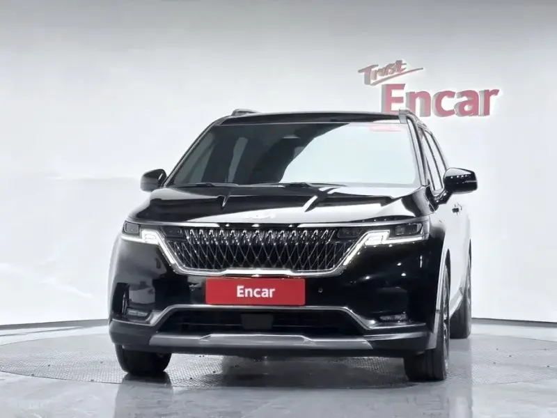 2023 Kia Carnival с пробегом 46 955 км