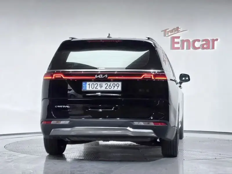 2023 Kia Carnival с пробегом 46 955 км