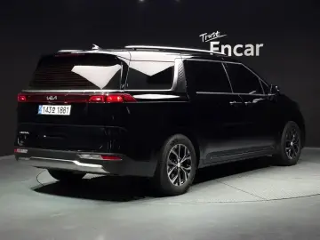 2022 Kia Carnival с пробегом 30 597 км