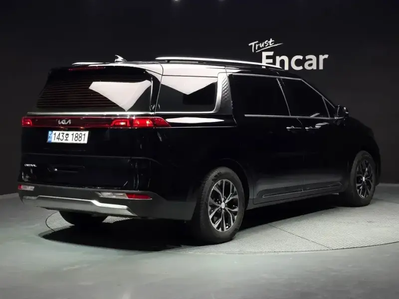 2022 Kia Carnival с пробегом 30 597 км